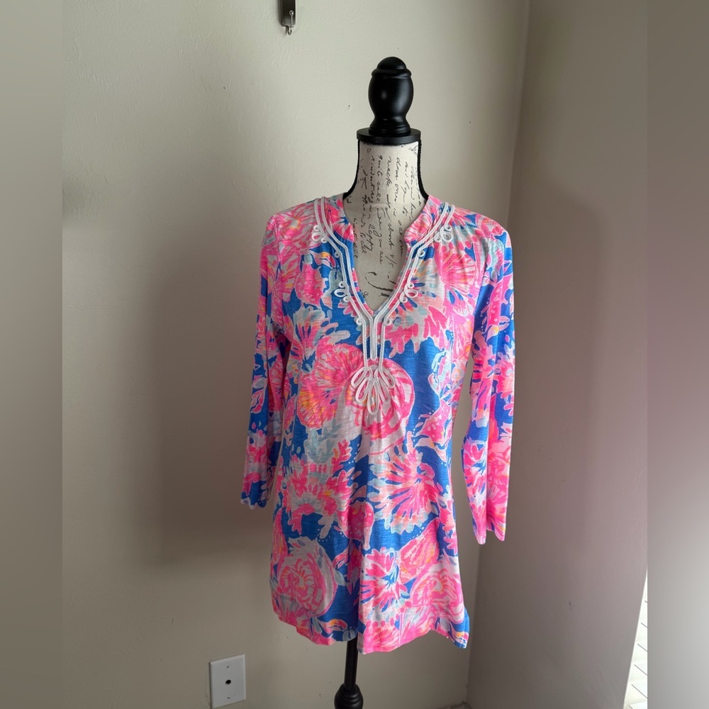 Lilly Pulitzer Vibrant Pink and Blue Tunic - Picture 6 of 10